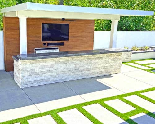 BBQ Island Privacy Wall