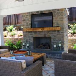 Outdoor fireplace