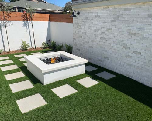 Outdoor fire pit modern